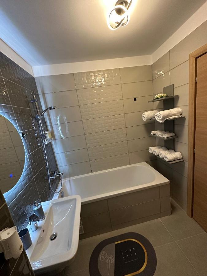 Coresi Luxury Apartments 布拉索夫 外观 照片